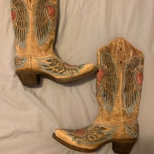 Corral boots
